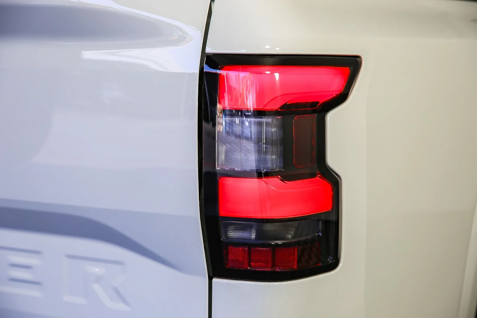 New 2025 White Nissan SV image 7