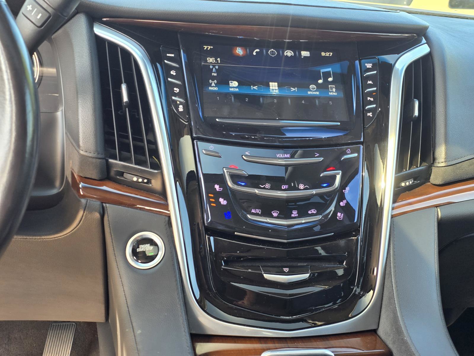 2020 Cadillac Escalade Luxury - Photo 16