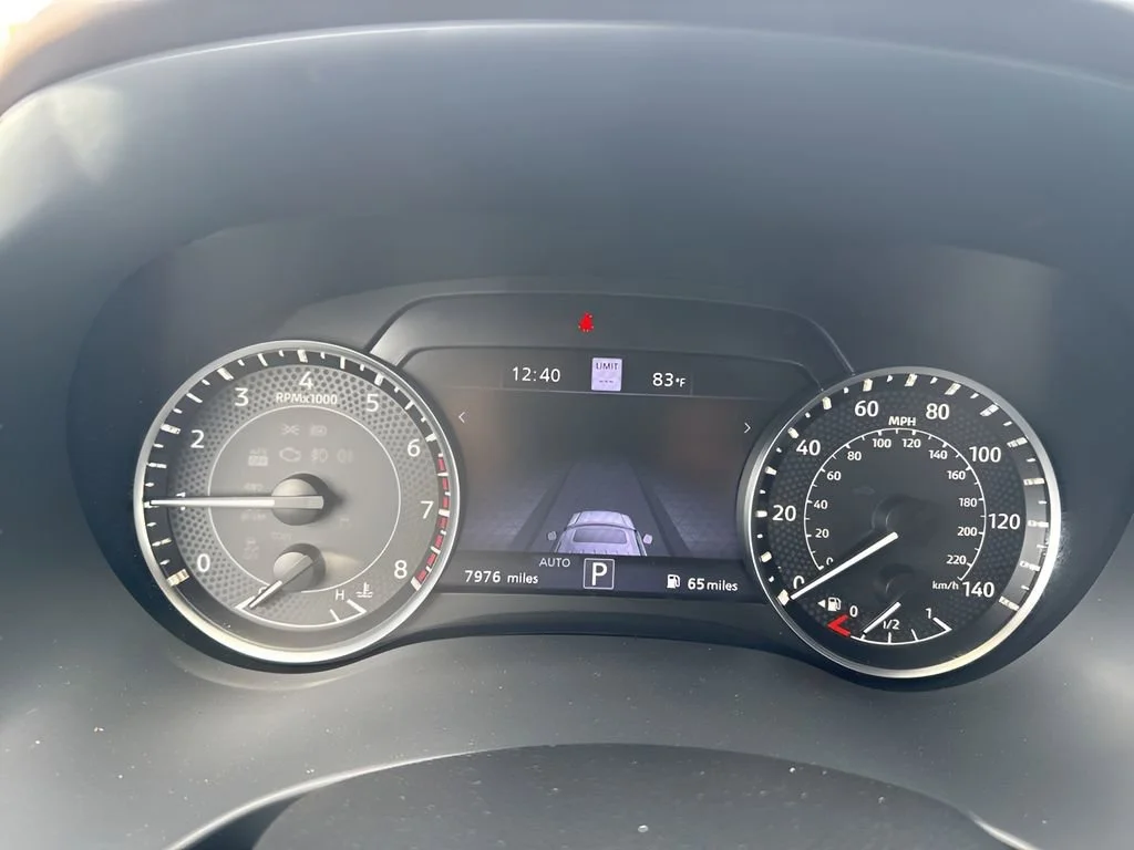 Used 2023 Maroon Nissan Platinum image 29