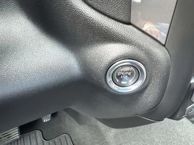 Used 2025 White Chevrolet Custom Trail Boss image 40