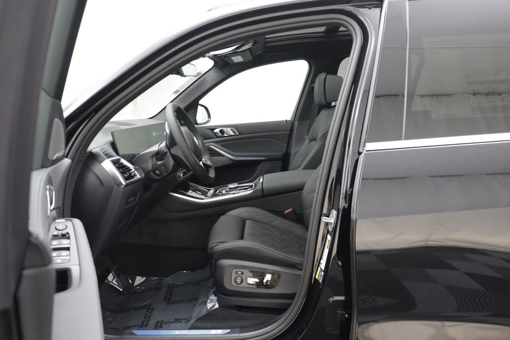 New 2026 Black Sapphire Metallic BMW xDrive50e image 7