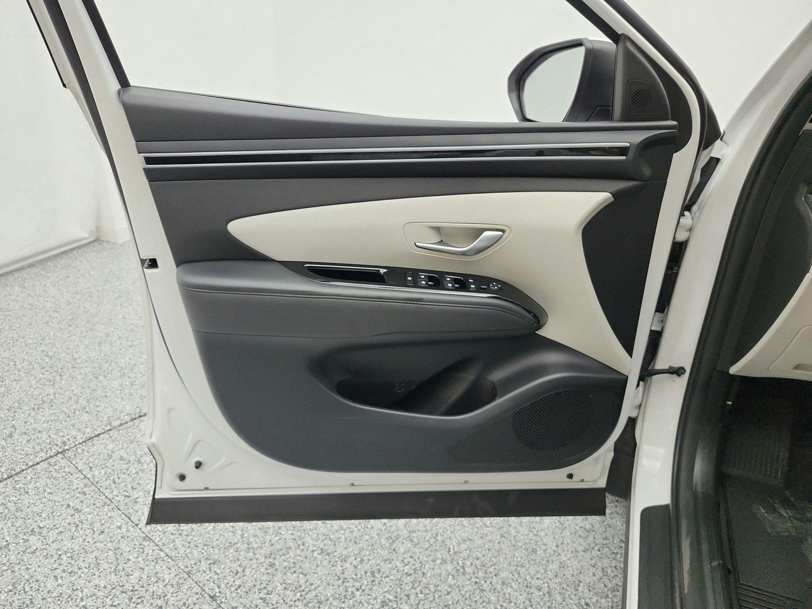 Used 2023 Serenity White Pearl Hyundai SEL Convenience AWD image 12