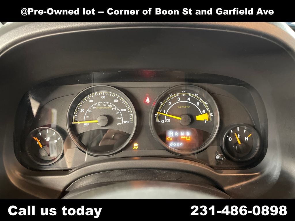Used 2014 Red Jeep Sport image 20