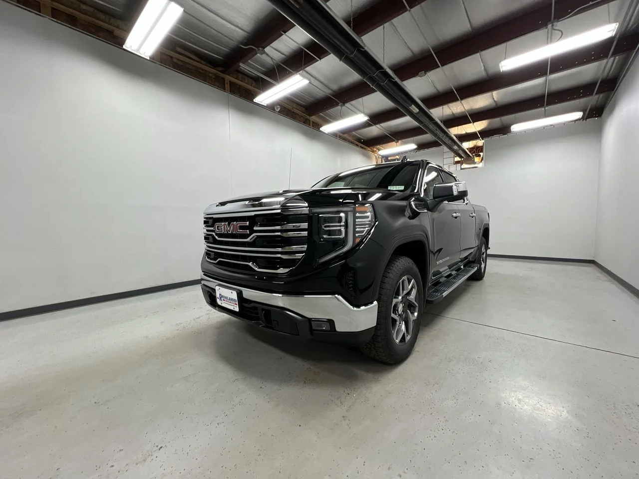 2026 GMC Sierra 1500 SLT - Photo 62