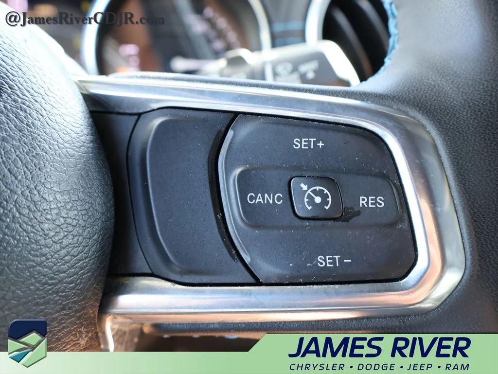 Used 2023 White Jeep Rubicon 4xe image 27