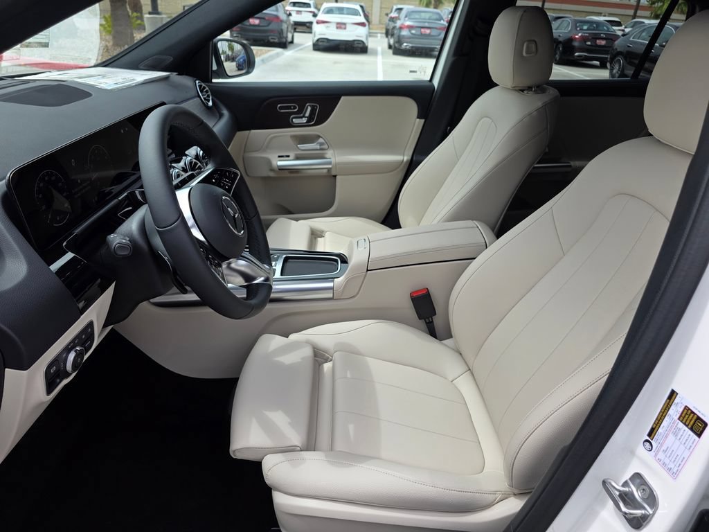 New 2026 Polar White Mercedes-Benz GLA 250 image 41