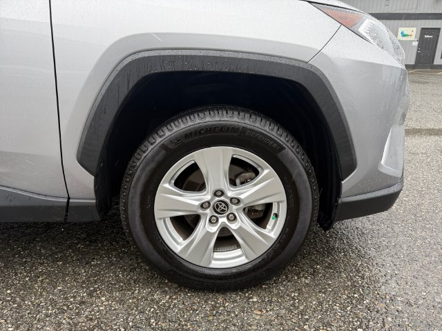 Used 2021 Silver Sky Metallic Toyota XLE image 28