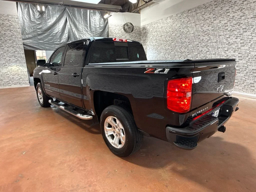 Used 2018 Black Chevrolet LT image 5