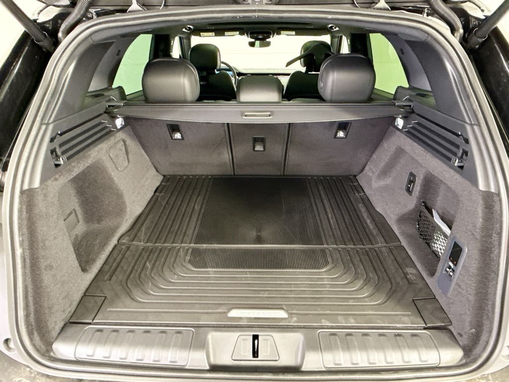 New 2026 Santorini Black Land Rover SE image 28
