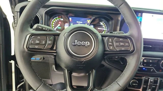 Used 2025 Black Jeep Rubicon 4xe image 19