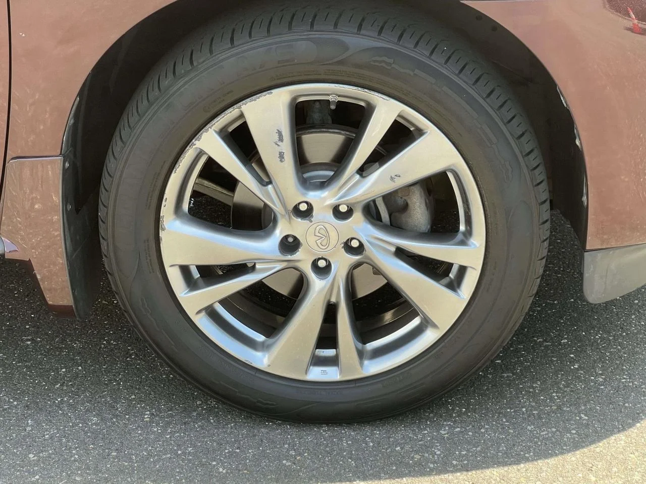 Used 2014 Midnight Garnet INFINITI Base image 12