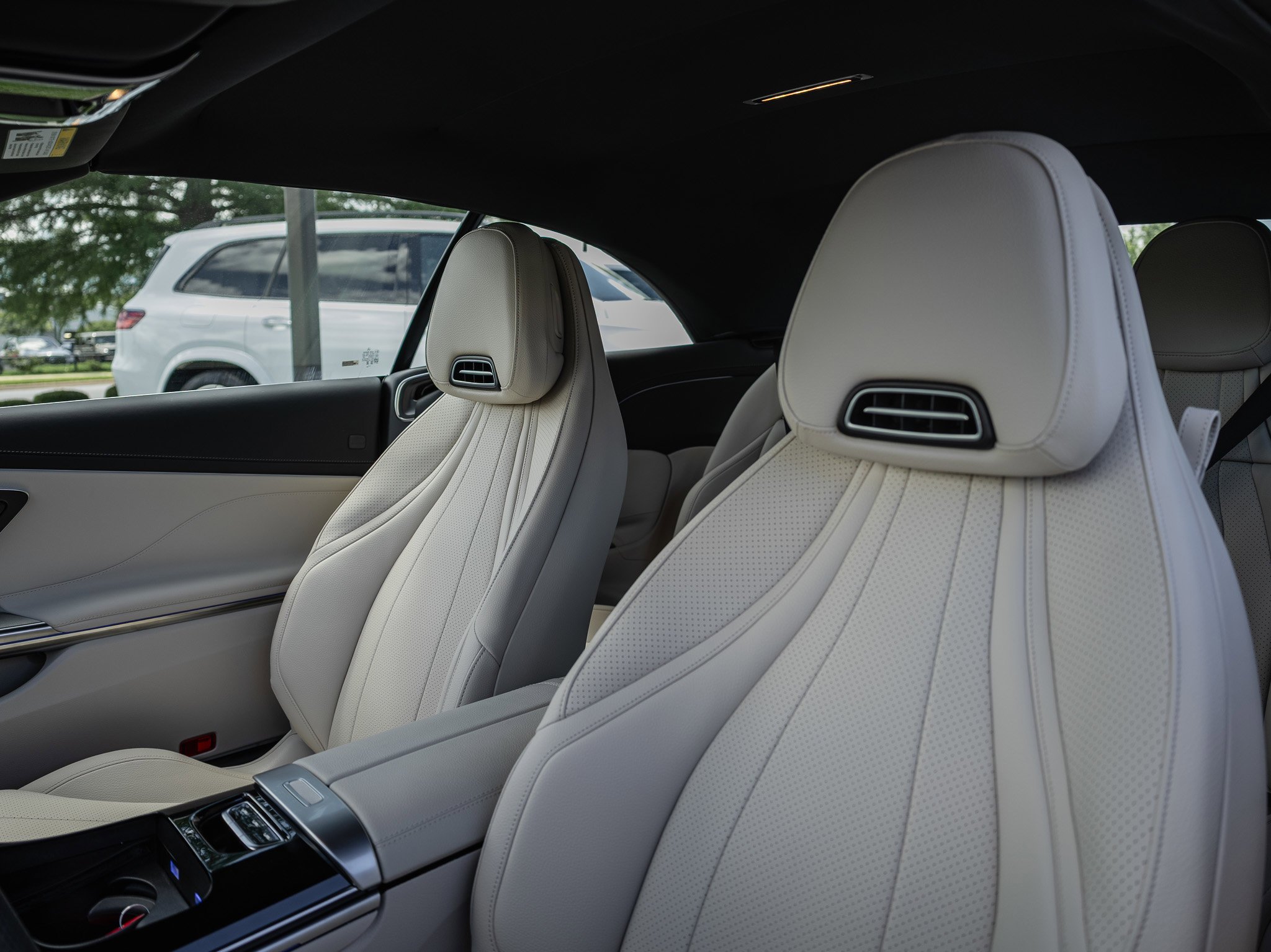 Used 2026  Mercedes-Benz  image 14