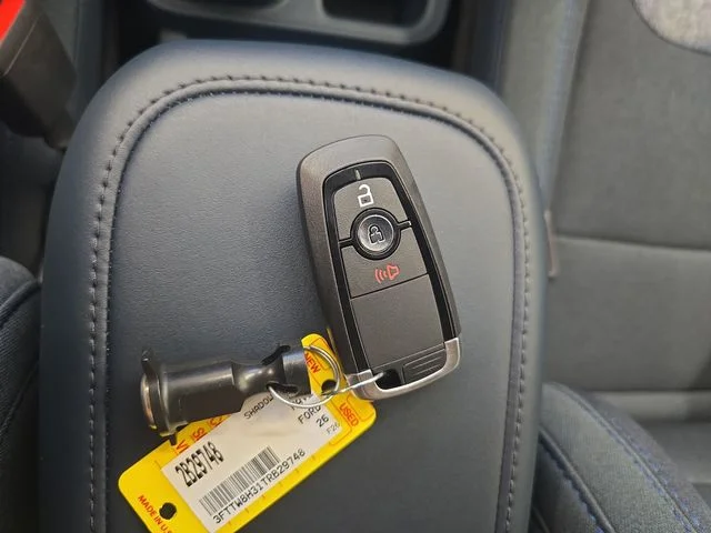 New 2026 Shadow Black Ford XLT image 31