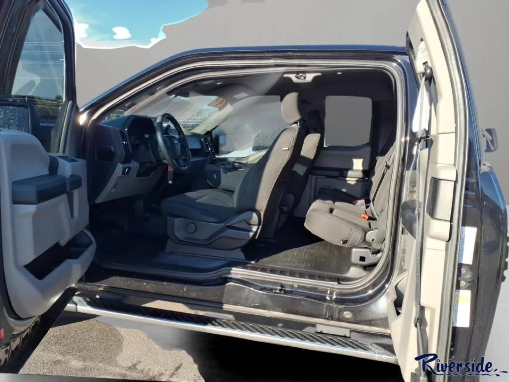 Used 2020 Black Ford XL image 9