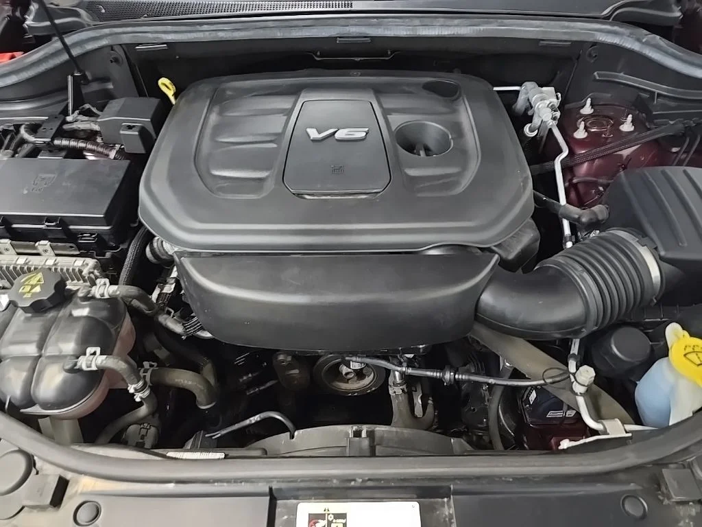 Used 2018 Red Jeep Laredo image 14