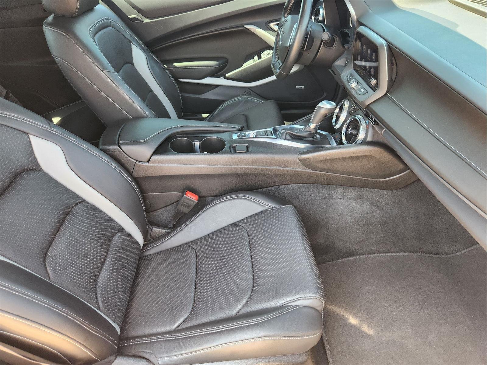 Used 2024 Sharkskin Metallic Chevrolet 2LT image 14