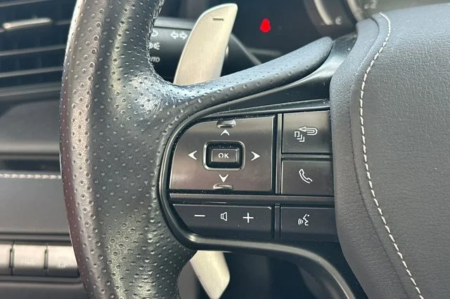 Used 2018  Lexus 500 image 25