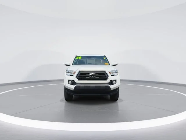 Used 2020 White Toyota SR5 image 3