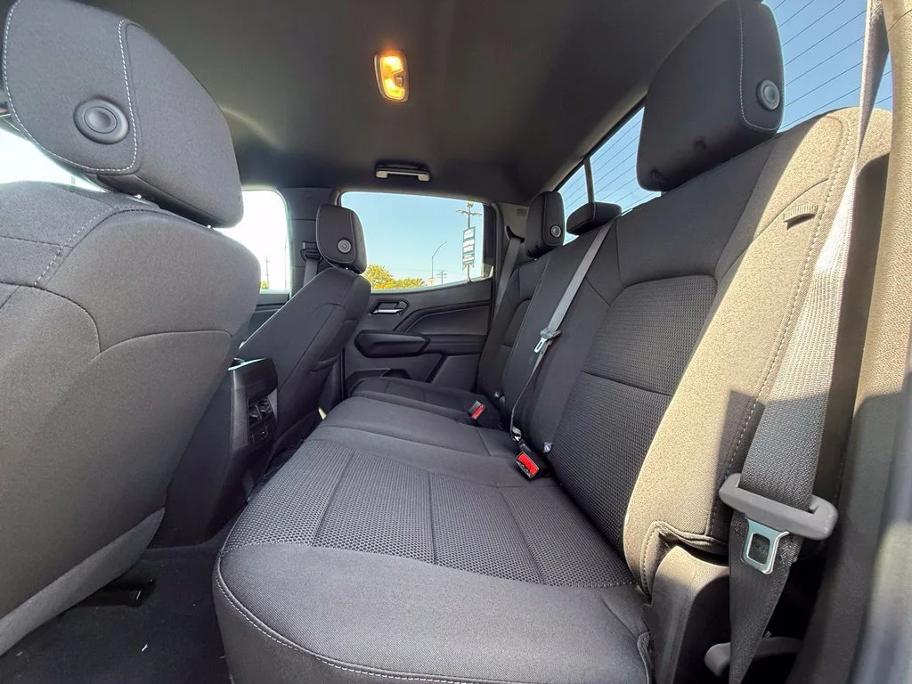 New 2026 Summit White GMC Elevation image 32