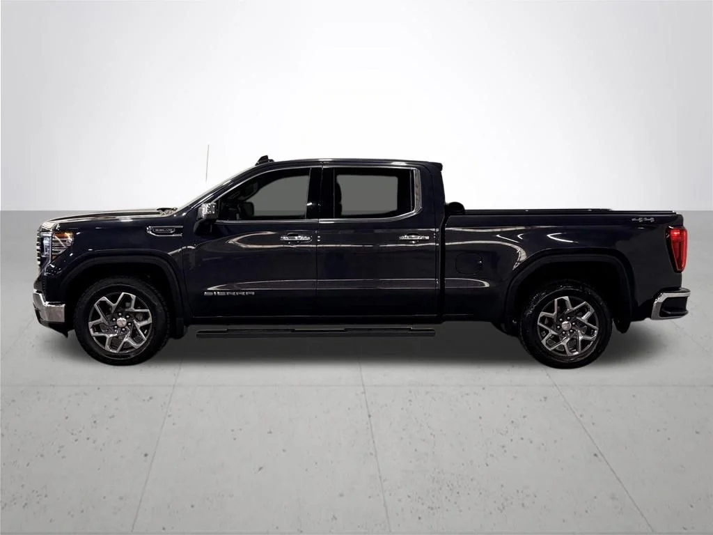 Used 2022 Silver GMC SLT image 13