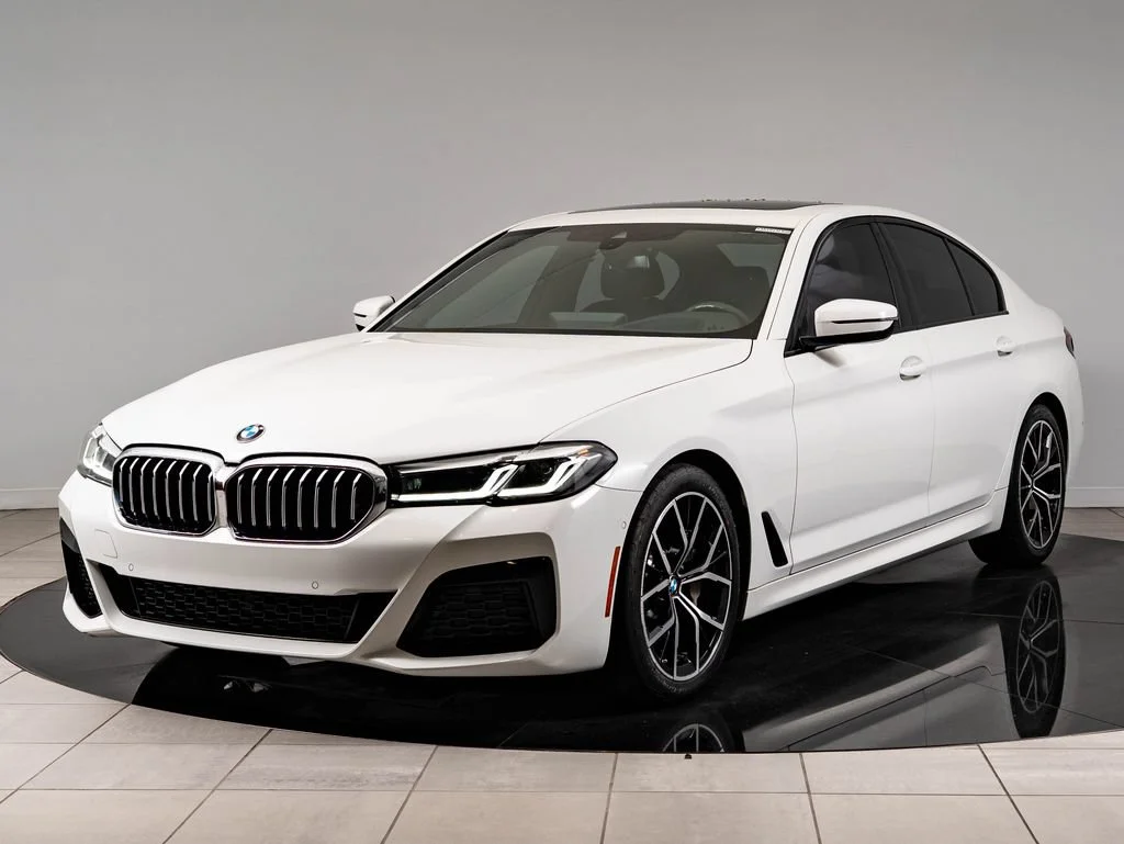 Used 2023 Alpine White BMW 530i xDrive image 1
