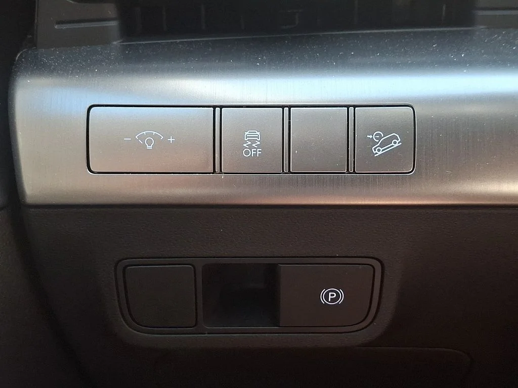 Used 2026 Blue Hyundai SEL Premium image 22
