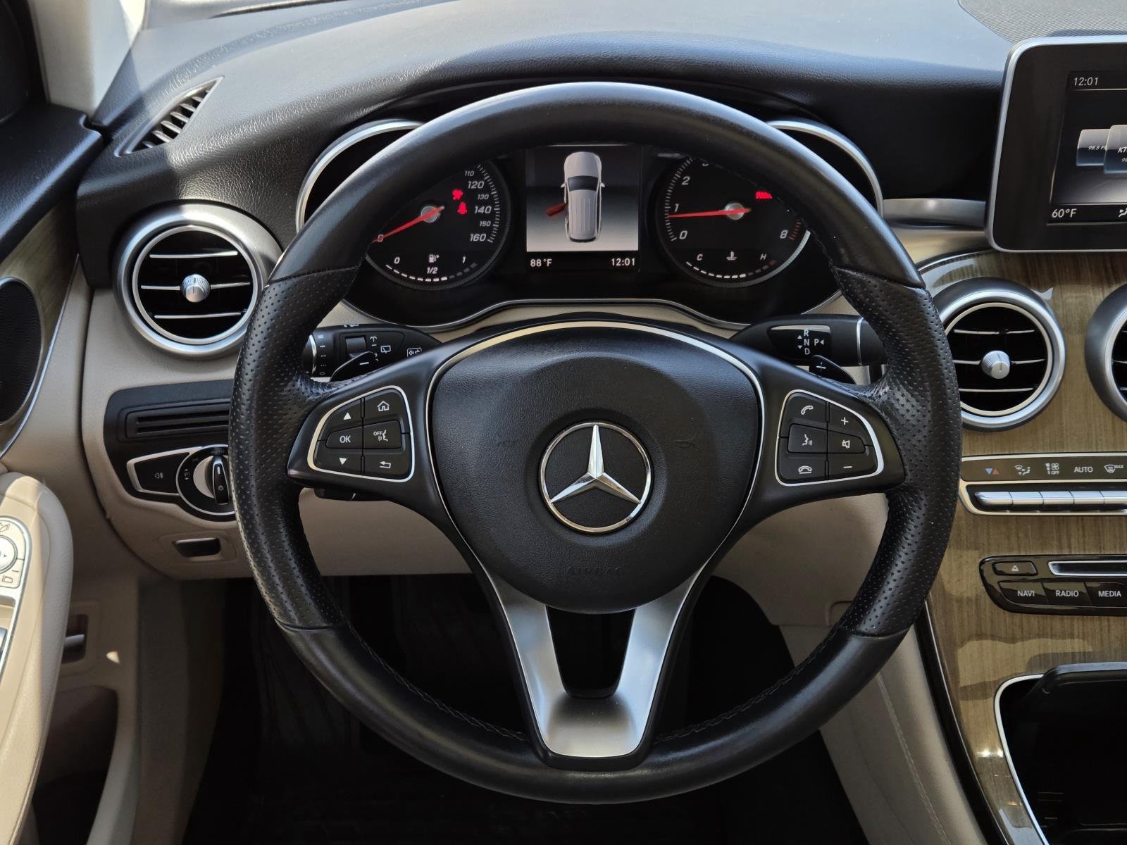 Used 2019 Polar White Mercedes-Benz GLC 300 image 16
