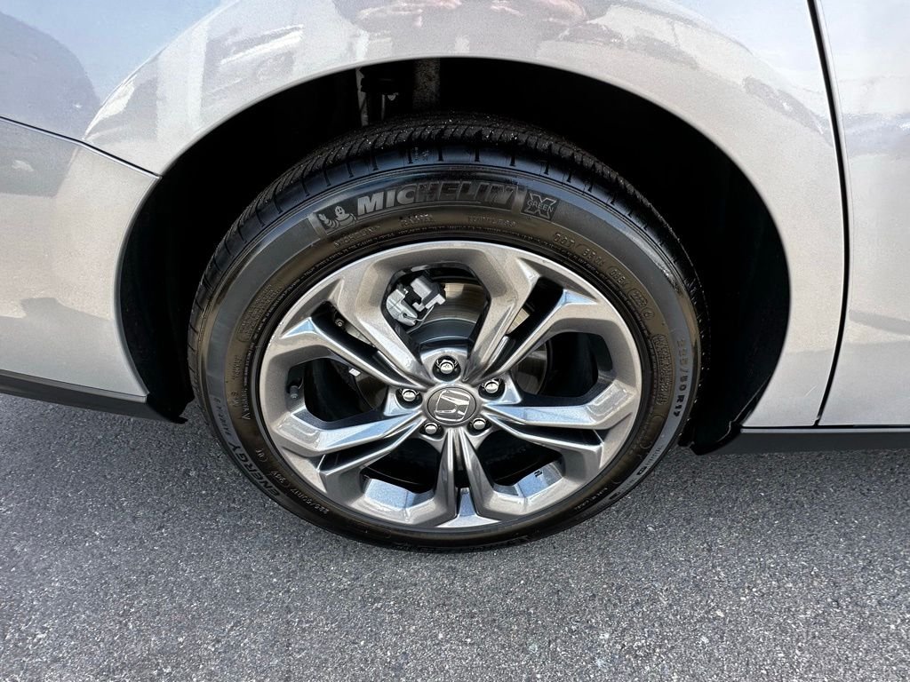 2023 Honda Accord EX - Photo 9