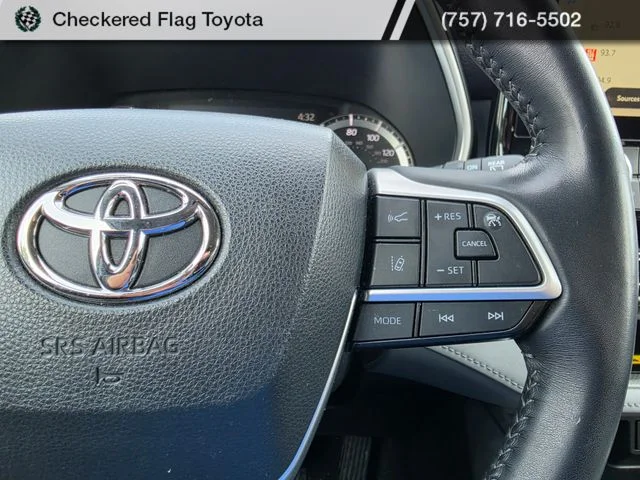 Used 2023 Wind Chill Pearl Toyota XLE image 15