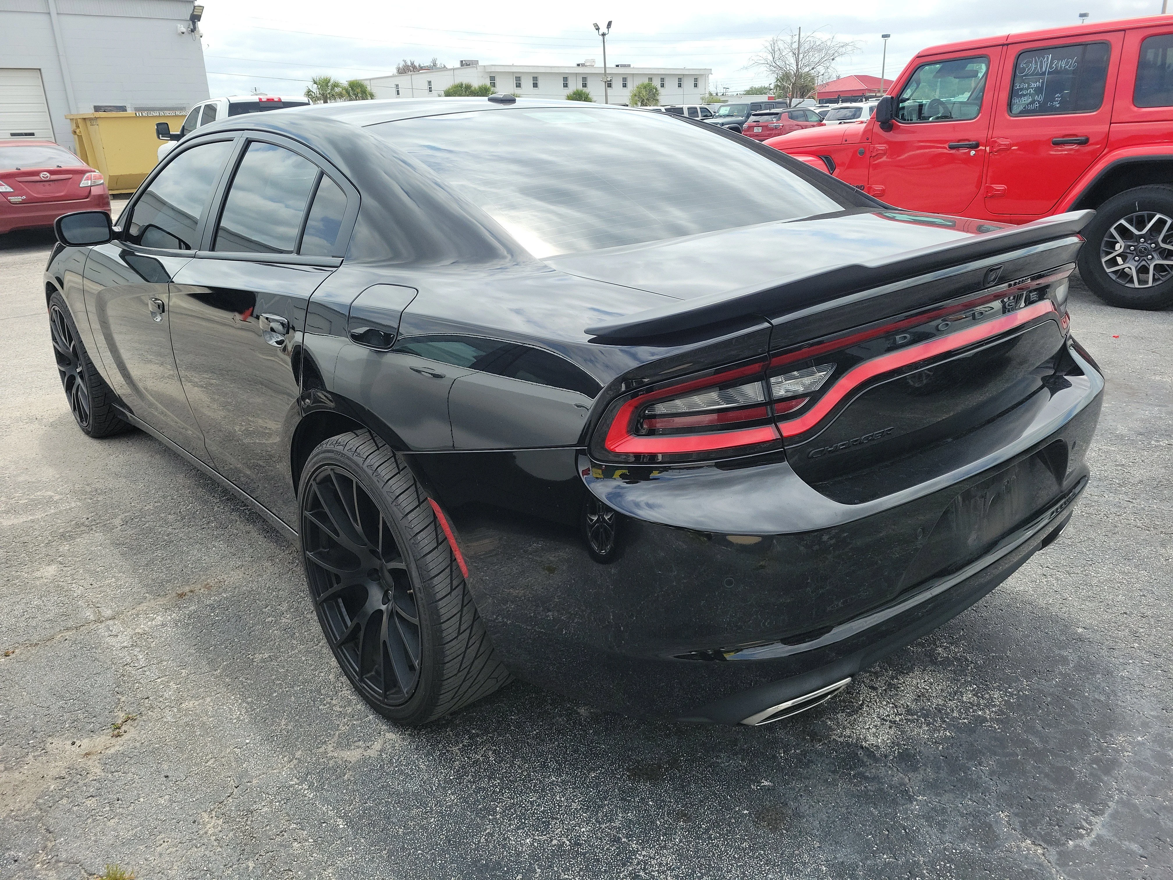 Used 2020 Pitch Black Clearcoat Dodge SXT image 7