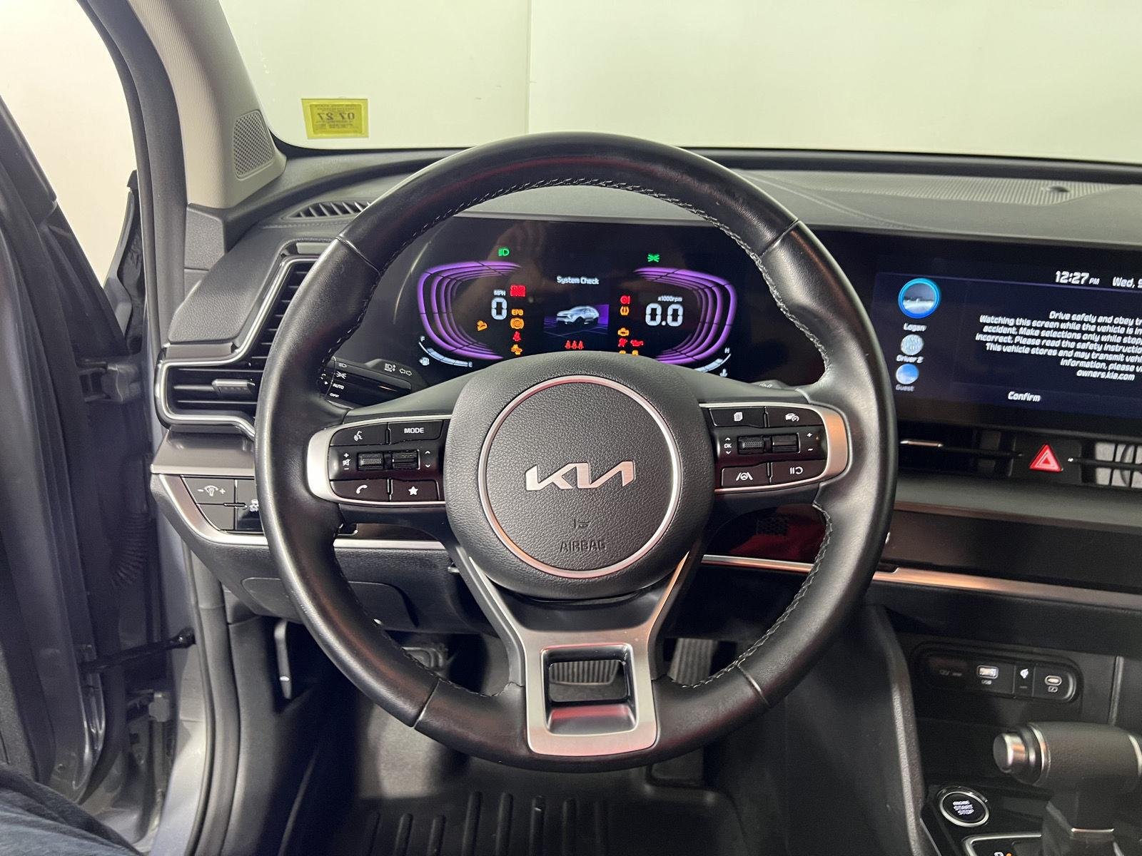 Used 2024 Everlasting Silver Kia EX image 16