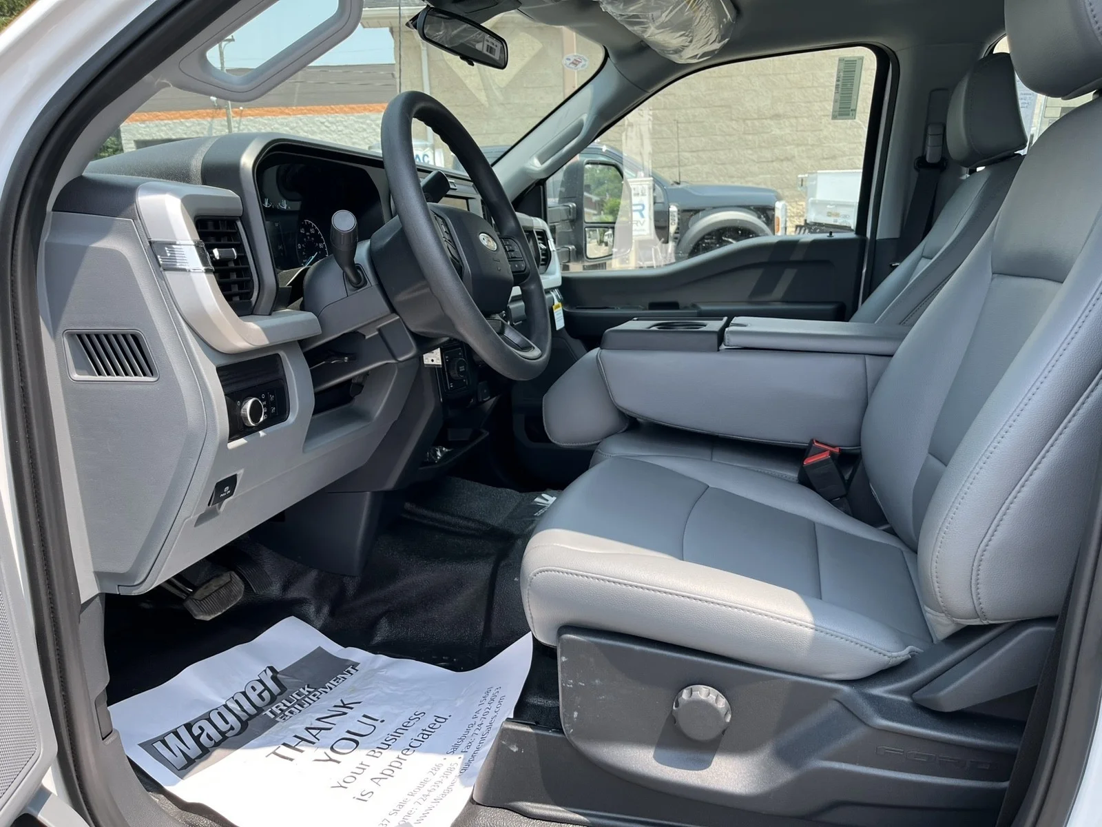 New 2026 Oxford White Ford F-350® XL image 18