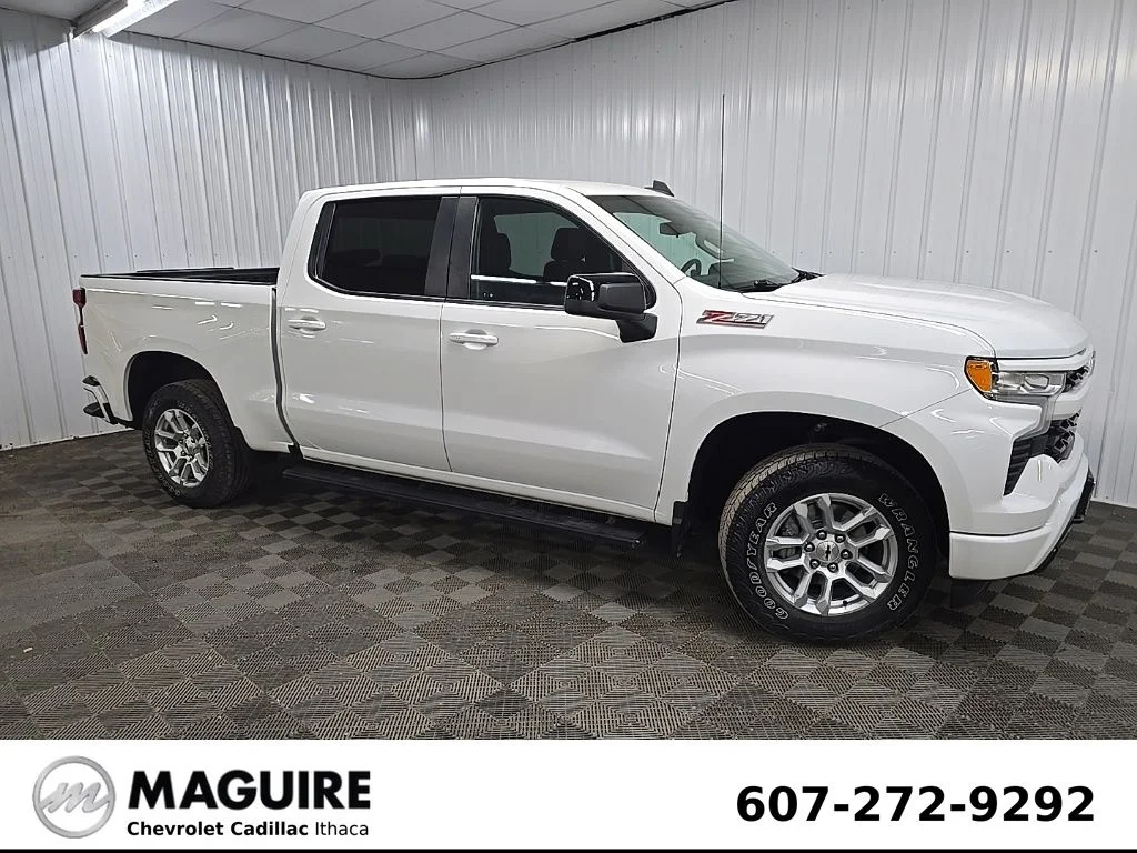 Used 2022 White Chevrolet RST image 1
