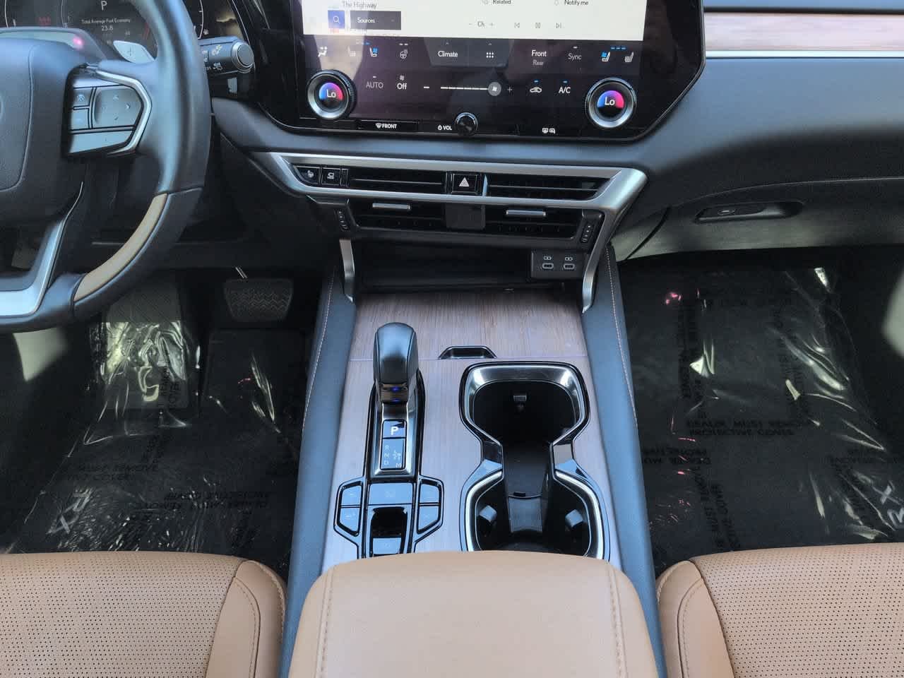 Used 2024 Iridium Lexus Premium Plus image 18