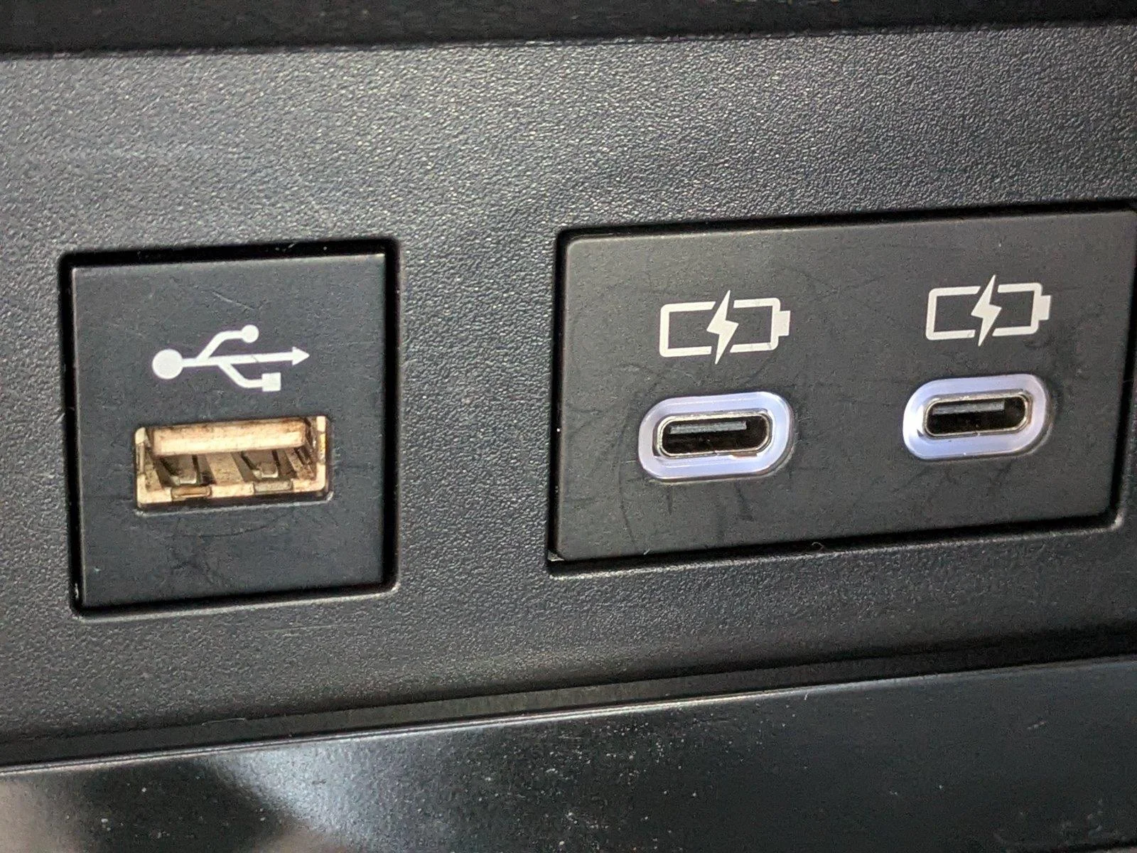 Certified Used 2025  Toyota SE image 20