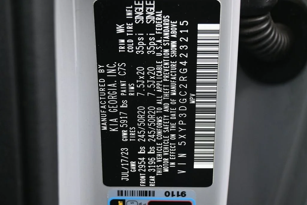 Used 2024 Wolf Gray Kia EX X-Line image 33