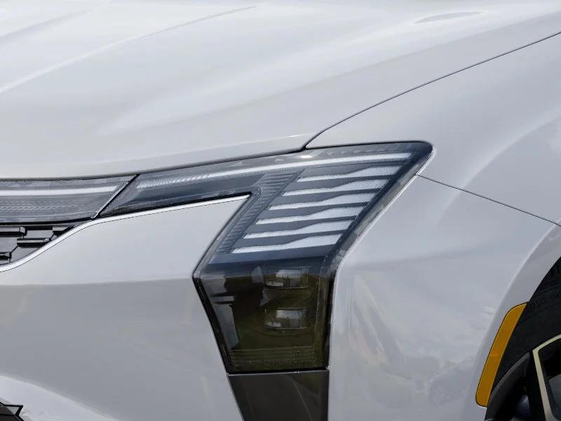 New 2027 Bright White Clear-Coat Exterior Paint Chrysler Limited image 36