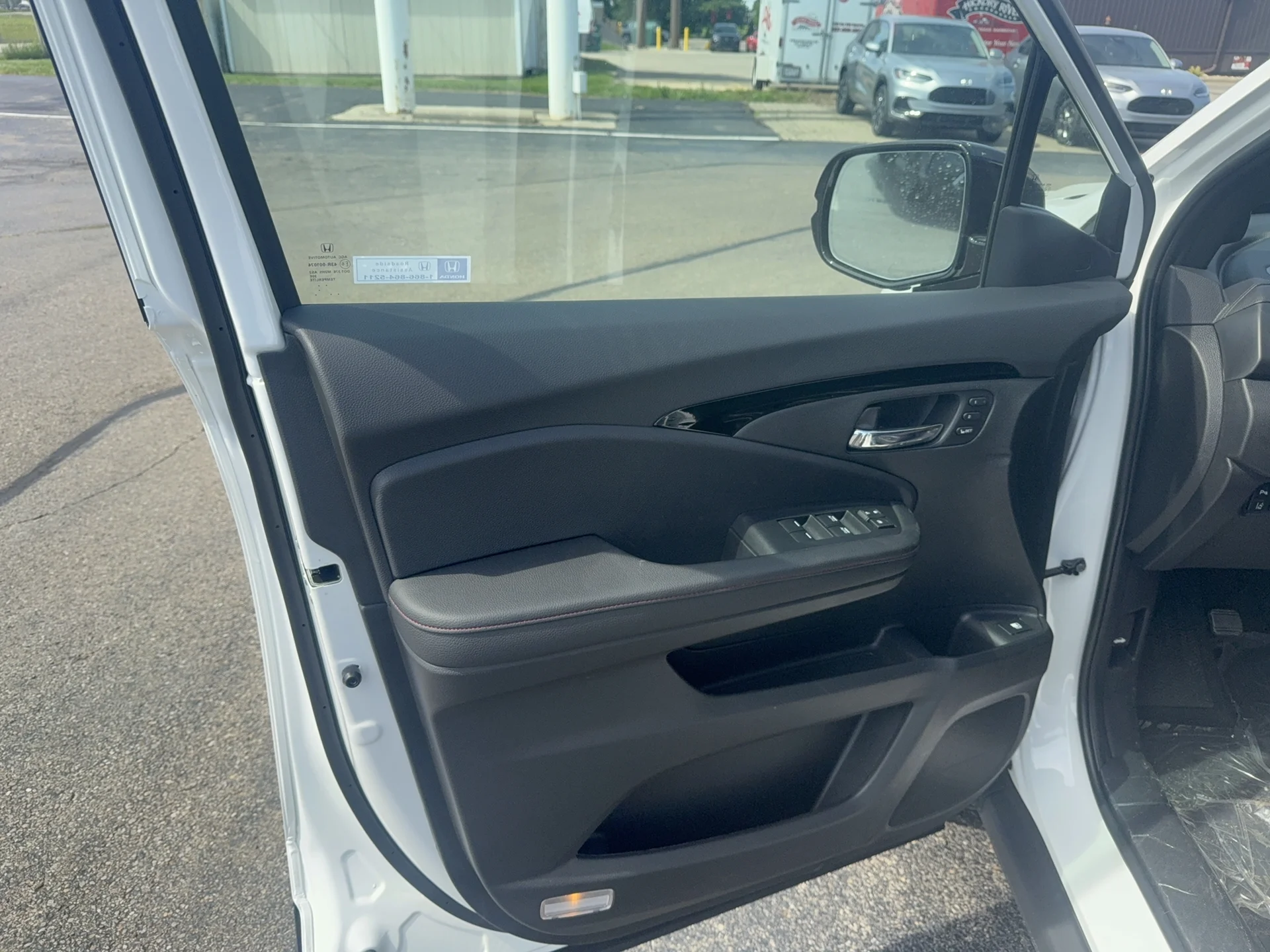 New 2026 Platinum White Pearl Honda Black Edition image 12