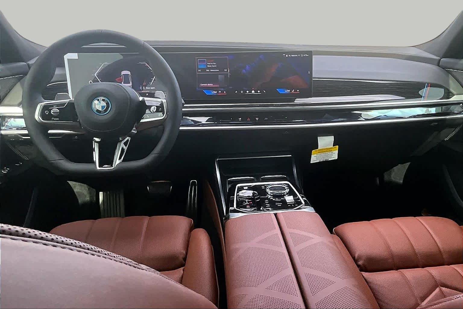 Used 2026 Alpine White BMW 750e xDrive image 15