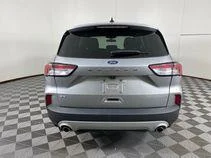 Used 2022 Iconic Silver Ford SE image 10