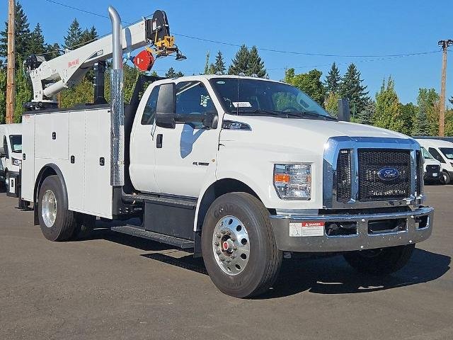 New 2026 Oxford White Ford F-750 Diesel Straight Frame image 7