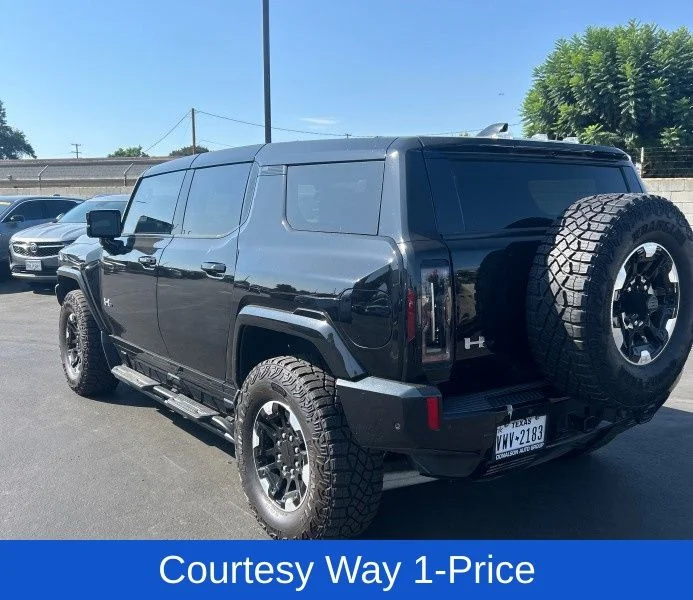 Used 2024 Black GMC 2X image 4