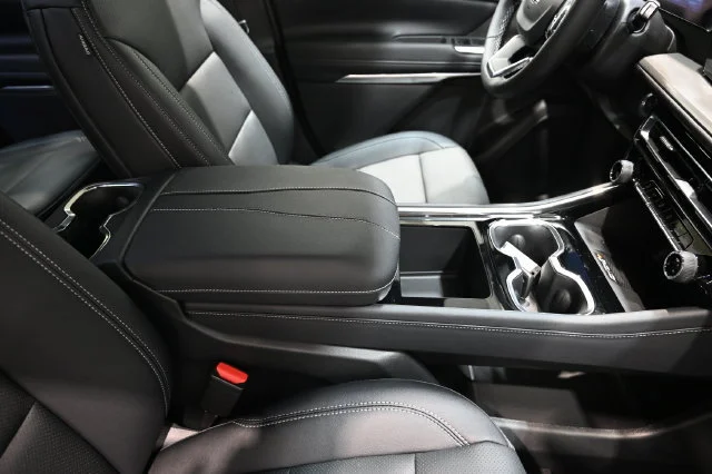 2027 Chevrolet Traverse LT - Photo 21