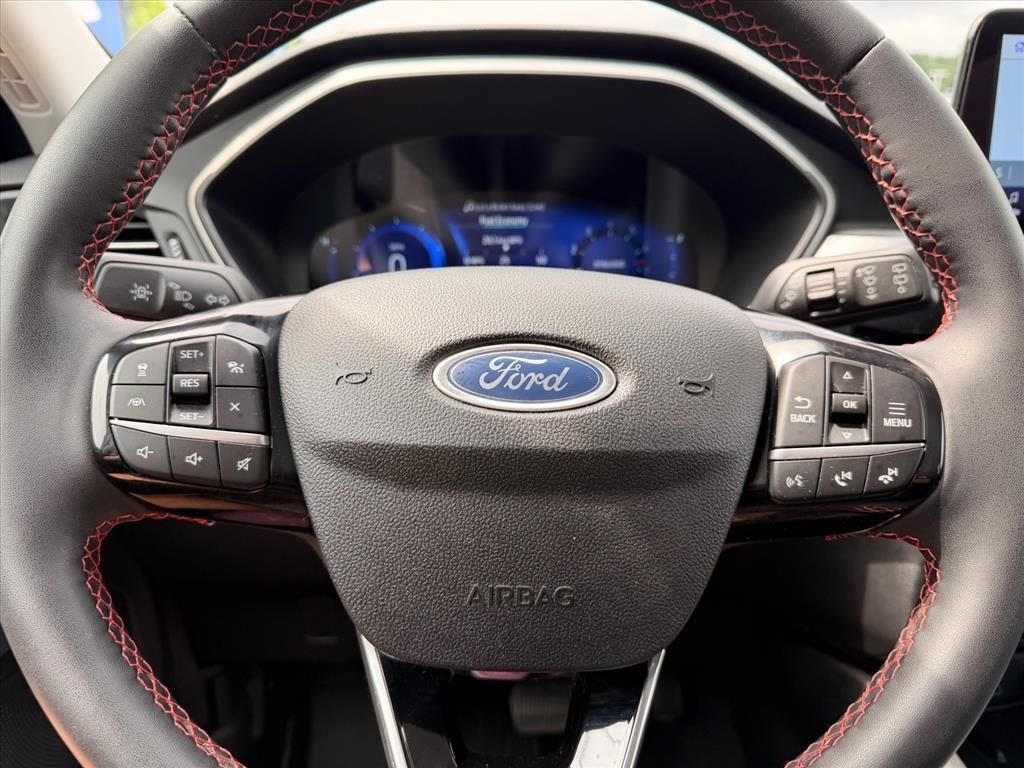 Used 2022 Blue Ford SEL image 19