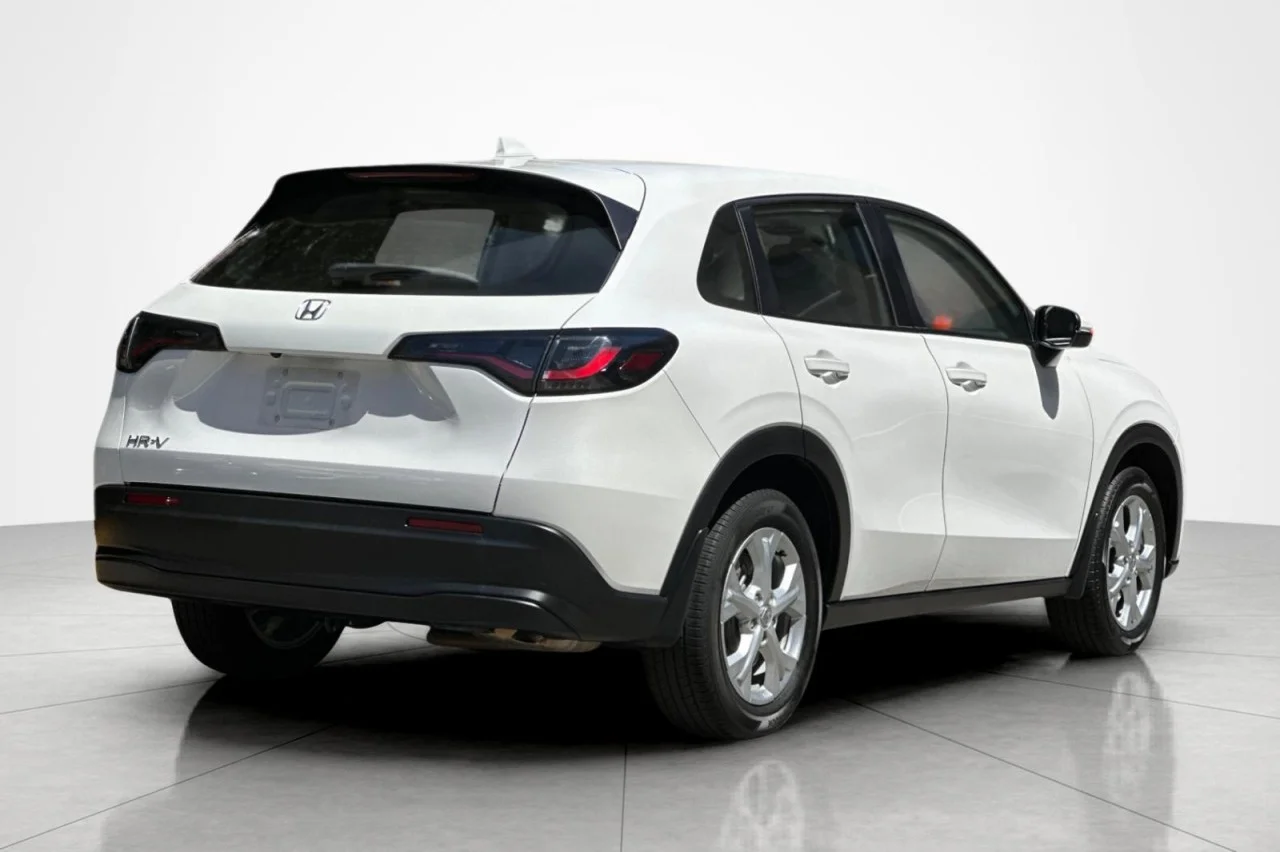 Used 2025 Platinum White Pearl Honda LX image 5