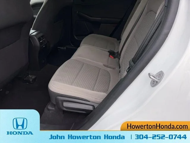 Used 2022 White Ford SE image 14