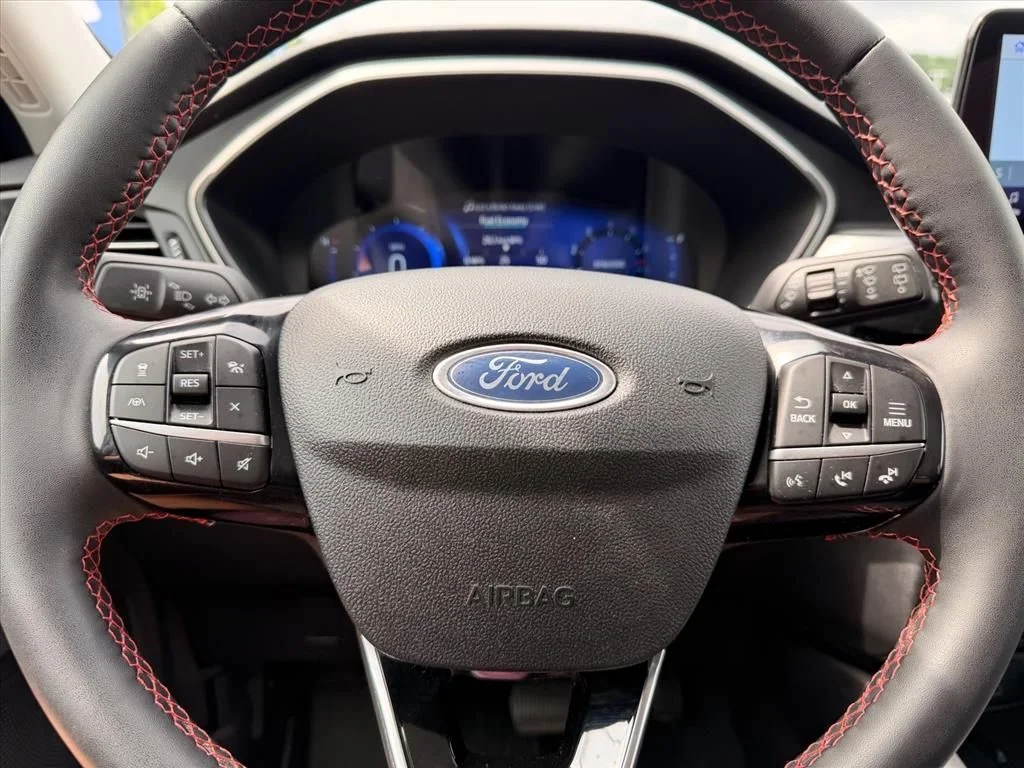 Used 2022 Blue Ford SEL image 19