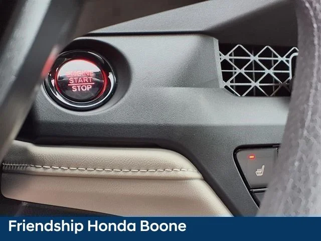Used 2025 White Honda SE image 16
