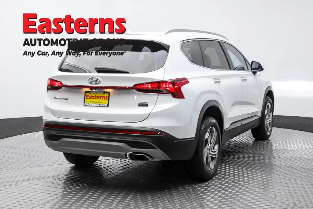 Used 2023 White Hyundai SEL image 5