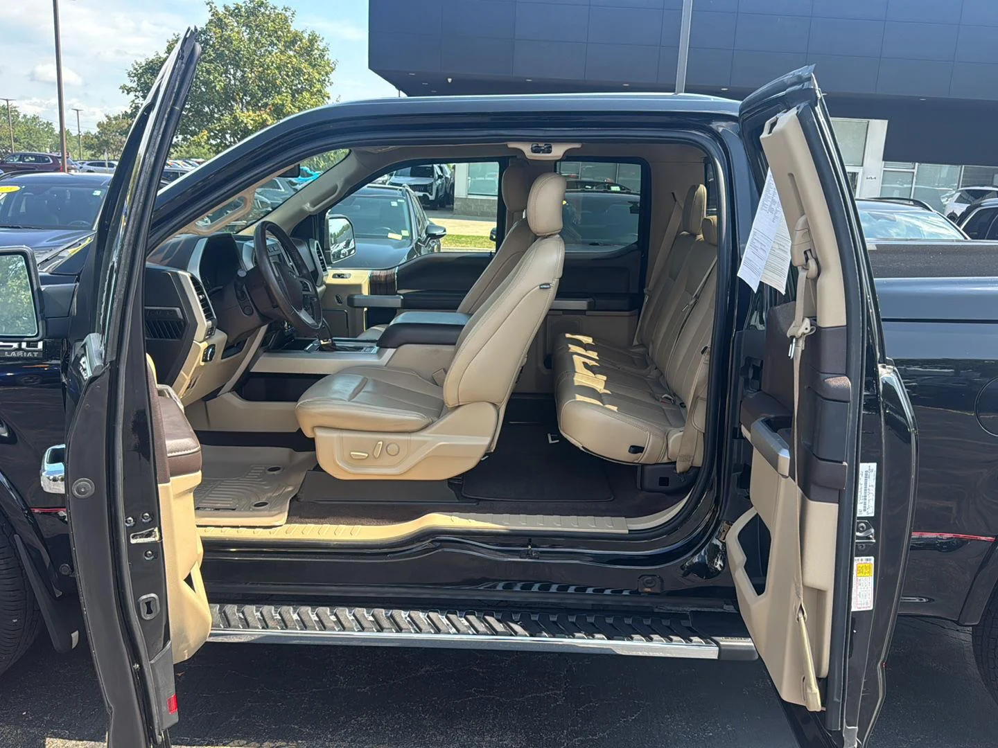 Used 2019 Agate Black Ford LARIAT image 24